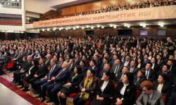 Кыргызстандын сот системасынын 95 жылдыгына арналган иш-чарага өттү 