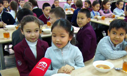 Мектеп окуучуларын ысык тамак  менен камсыздоо кандай жүргүзүлүүдө?