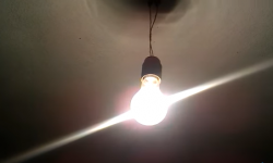 Чаек айылынын кызмат көрсөтүү жайында электр кубаты начар    