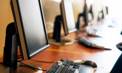 Кыргызстандагы мектептердин бары интернетке туташты