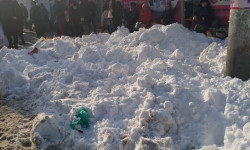 Ош базар: аялдаманын тегереги кардан тазаланса...