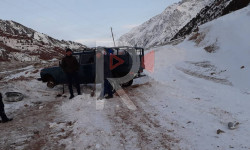 Буйга айылы: кардан тазаланбаган жол, түйшүк тарткан эл