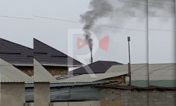 "Элнур" комбинатынан чыккан кара түтүн