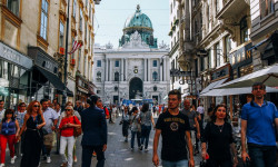 Австрия Кыргызстанга виза берүүнү чечти