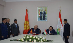 Кыргыз - тажик чек арасы: протоколго кол коюлду