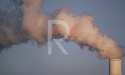 Мончодон чыккан кара түтүн Ала-Тоо конушун каптап жатат