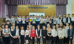 Окуучуларга жол кырсыктарынын алдын алуу эрежелери үйрөтүлдү  