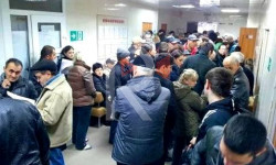 Ноокат районунун ЖААК бөлүмүндө кезек күтүп кезергендер