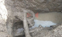 Комсомол: суу түтүгү жарылып, 15 күндөн бери оңдолбой жатат 