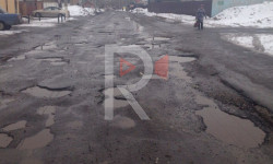 Ак-Босого: коомдук транспорттун айдоочулары жолдун начардыгына нааразы