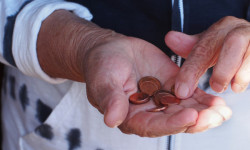 Улуу Ата Мекендик согуштун ардагерлери алчу жөлөк пулду көтөрүү сунушталды