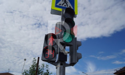 Бишкек: жаңы коюлуп жаткан жол чырактар сапатка жооп береби?