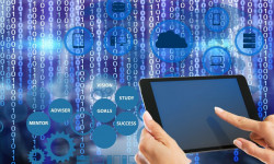 Сооронбай Жээбеков: Санариптештирүү өлкөдөгү - артыкчылыктуу тармак 