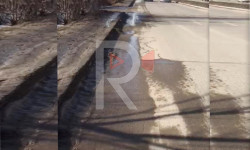 Бишкек: Гагарина көчөсүндө тротуар жок