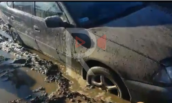 Ничке-Сай: жолдун начардыгынан унаалар баткакка тыгылууда