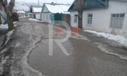 Нарын: Шуллер көчөсүнүн оюлган көлчүк жолу