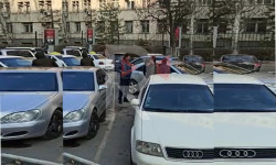 Унаа токтотуучу жайдан акча талап кылган белгисиз жарандар