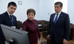 Мамлекет башчы сот системасындагы санариптештирүүнүн жүрүшү менен таанышты 