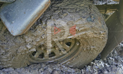 Марказ айылынын тургундары баткак жолдон түйшүк тартышууда