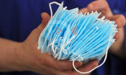 Ош: дарыканаларда беткаптар 30 сомдон сатылууда