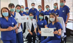 Медиктер кесиптештерин колдоо максатында флешмоб уюштурушту 