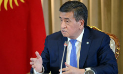 Президент С.Жээнбеков чакан курамда Коопсуздук кеңешинин жыйынын өткөрүүдө