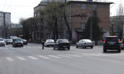 Кыргызстанда 1-апрелге караган түнү коменданттык саат эрежесин бузган 147 адам кармалды