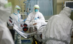 Кыргызстанда 39 дарыгер коронавирусун жуктурган