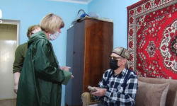 Улуу Жеңиш майрамынын урматына ардагерлерге акчалай жардам берилди