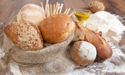 Тажикстанда доллардын артынан ун менен май да кымбаттады