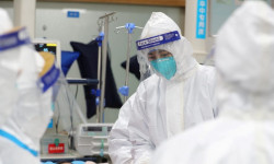 Бир сутка ичинде 9 медициналык кызматкер коронавирус жуктуруп алды