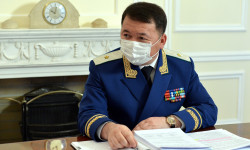 Президент Сооронбай Жээнбеков Башкы прокурор Өткүрбек Жамшитовду кабыл алды