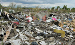 Кара-Балта: шаар чети таштанды төгүүчү жайга айланды