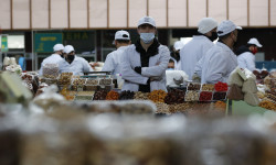 COVID-19: коомдук жайларда сак болуңуз