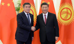 Сооронбай Жээнбеков КЭР төрагасы Си Цзиньпинди туулган күнү менен куттуктады