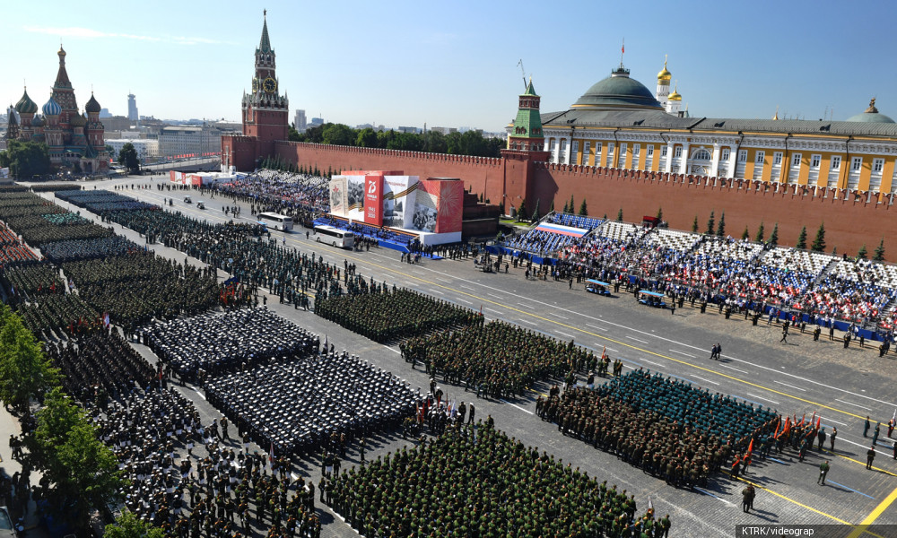 ТҮЗ ЭФИР/ Москва/ Улуу Жеңиштин 75 жылдыгын майрамдоого арналган аскердик парад