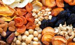 Аткезчилик менен алынып келинген 23 тонна кургатылган жемиш кармалды