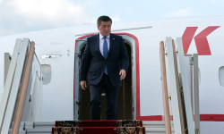 Президент Жээнбеков Москва шаарынан кайтып келди