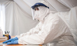 Сутка ичинде дагы 83 медицина кызматкери коронавирус жуктуруп алганы аныкталды