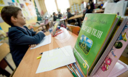 Окуу китептериндеги одоно каталар. Ким күнөөлүү? - Элдик репортер