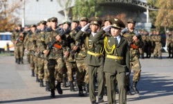 Кыргызстандын куралдуу күчтөрүнө мамлекеттик деңгээлде көңүл бурулууда