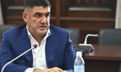 Курсан Асанов коомдук коопсуздукту камсыздоонун камында