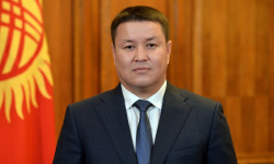  Президенттин милдетин аткаруучу Талант Мамытов кыргызстандыктарды «Манас» эпосунун күнү менен куттуктады