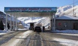 "Сосновка" жана "Арал" постторунда оор жүк ташуучу унааларга коюлган убактылуу чектөө алынды 