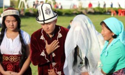 Канга сиңген каадалар: Келин алуу салты (аудио)