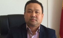 Пара алган деп шектелген Ички иштер министрлигинин медициналык бөлүмүнүн башчысы бошотулду