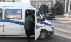 Маршруттук таксилерде жол кире баасын көтөрүү керекпи? Сурамжылоо (ВИДЕО)