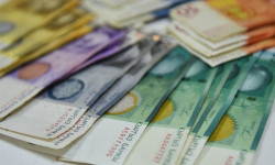 Өкмөт 100 миң сомго чейин берилген насыялардын пайыздык ченин төлөдү