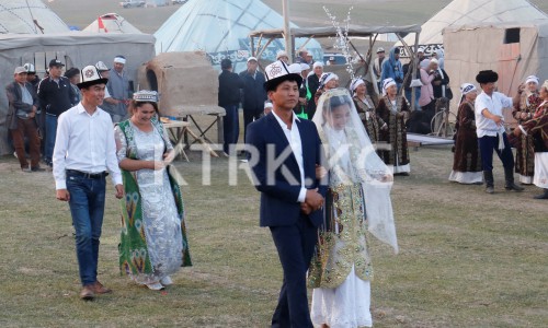 Театрализованное представление про обычаи кыргызов в Баткенском ордо