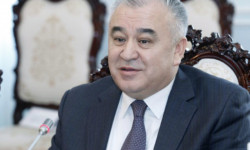 Текебаев "Кумтөр" боюнча акыркы чуулгандуу кармоолорду эл аралык сотко даярдык менен байланыштырды